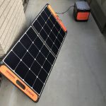 ポータブル電源、充電中