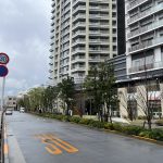 西側道路から中・高層階